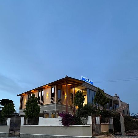 Hotel Balili Vlorë エクステリア 写真