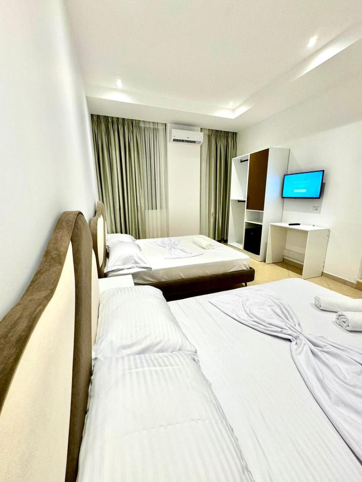 Hotel Balili Vlorë エクステリア 写真