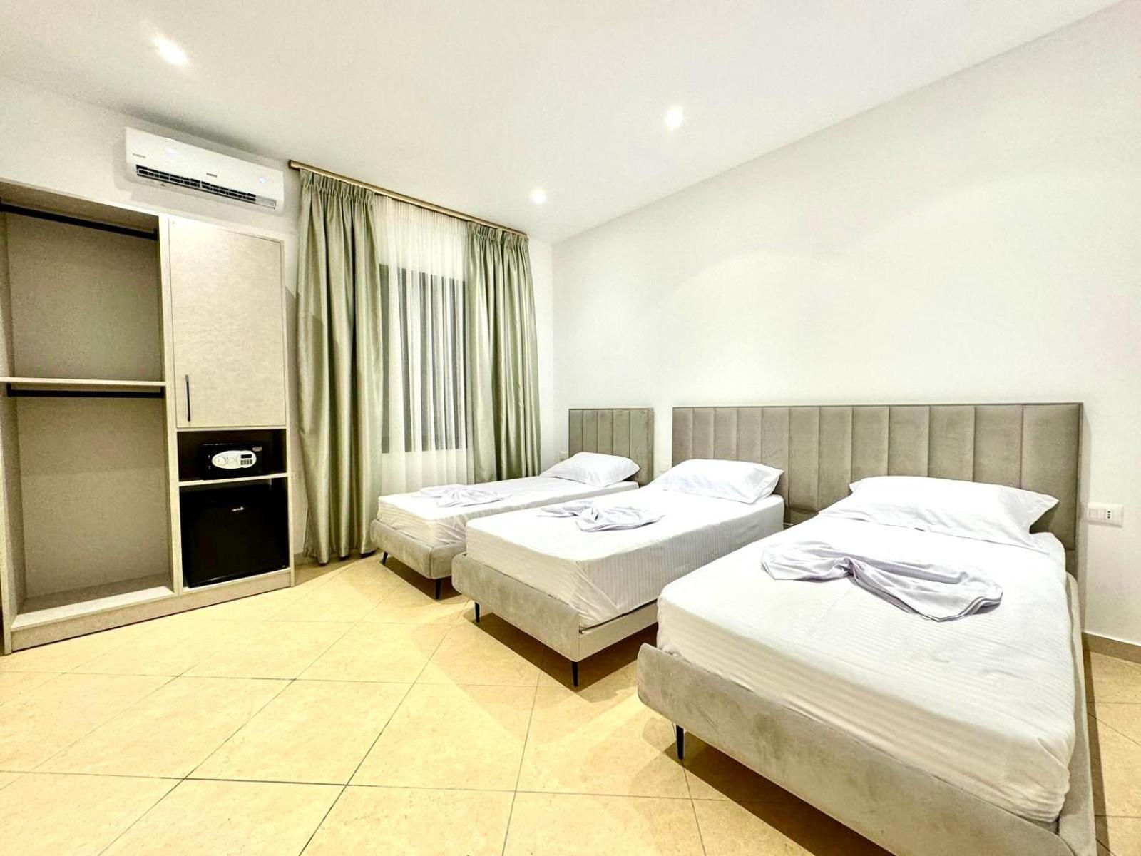 Hotel Balili Vlorë エクステリア 写真