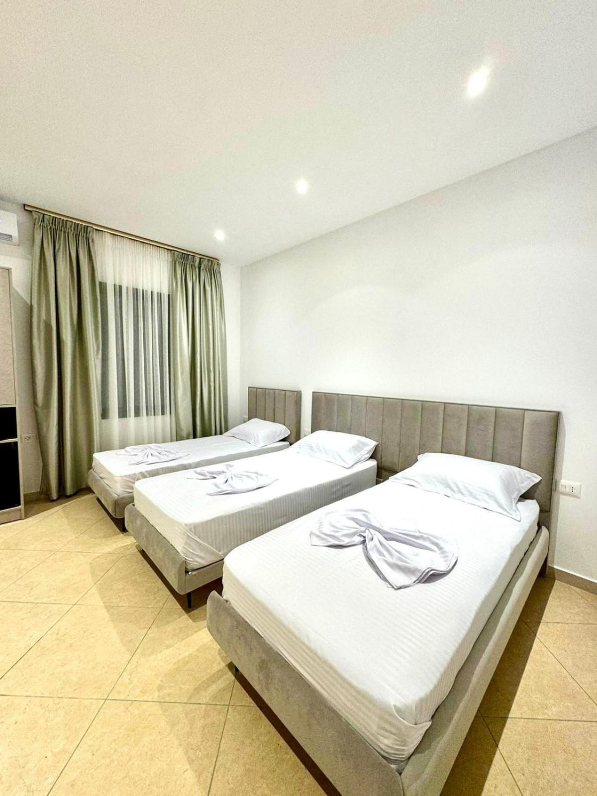 Hotel Balili Vlorë エクステリア 写真
