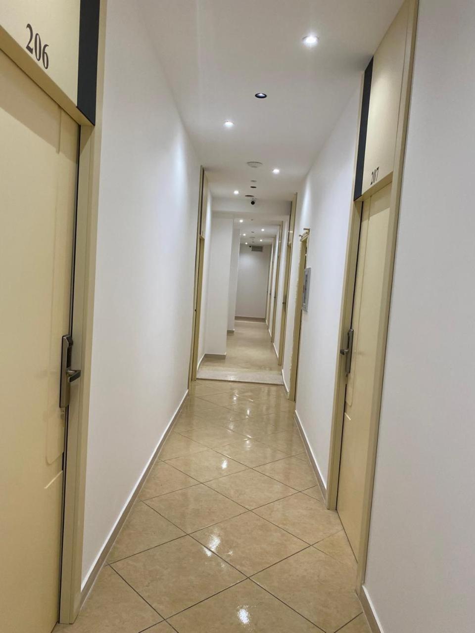 Hotel Balili Vlorë エクステリア 写真