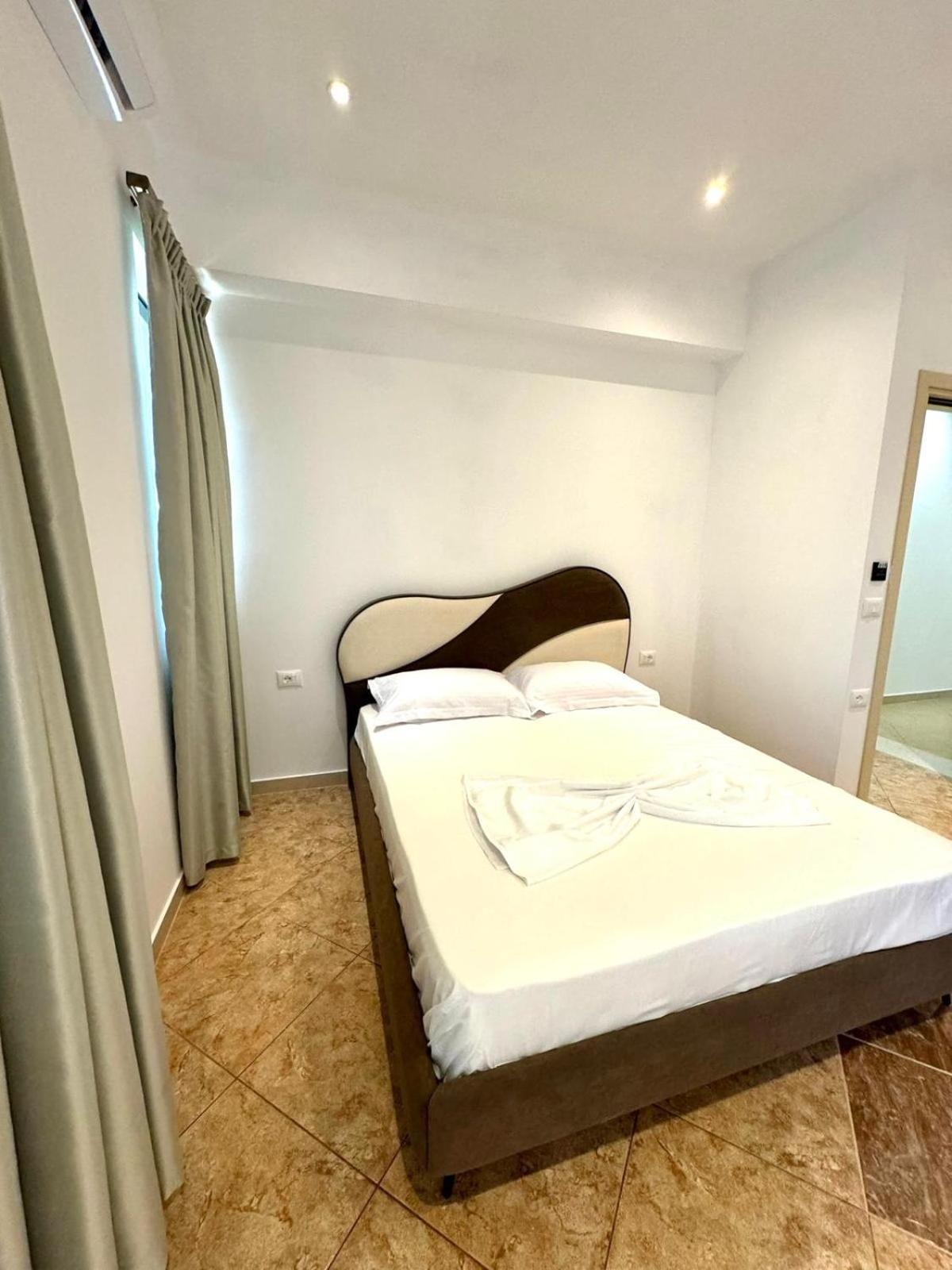 Hotel Balili Vlorë エクステリア 写真