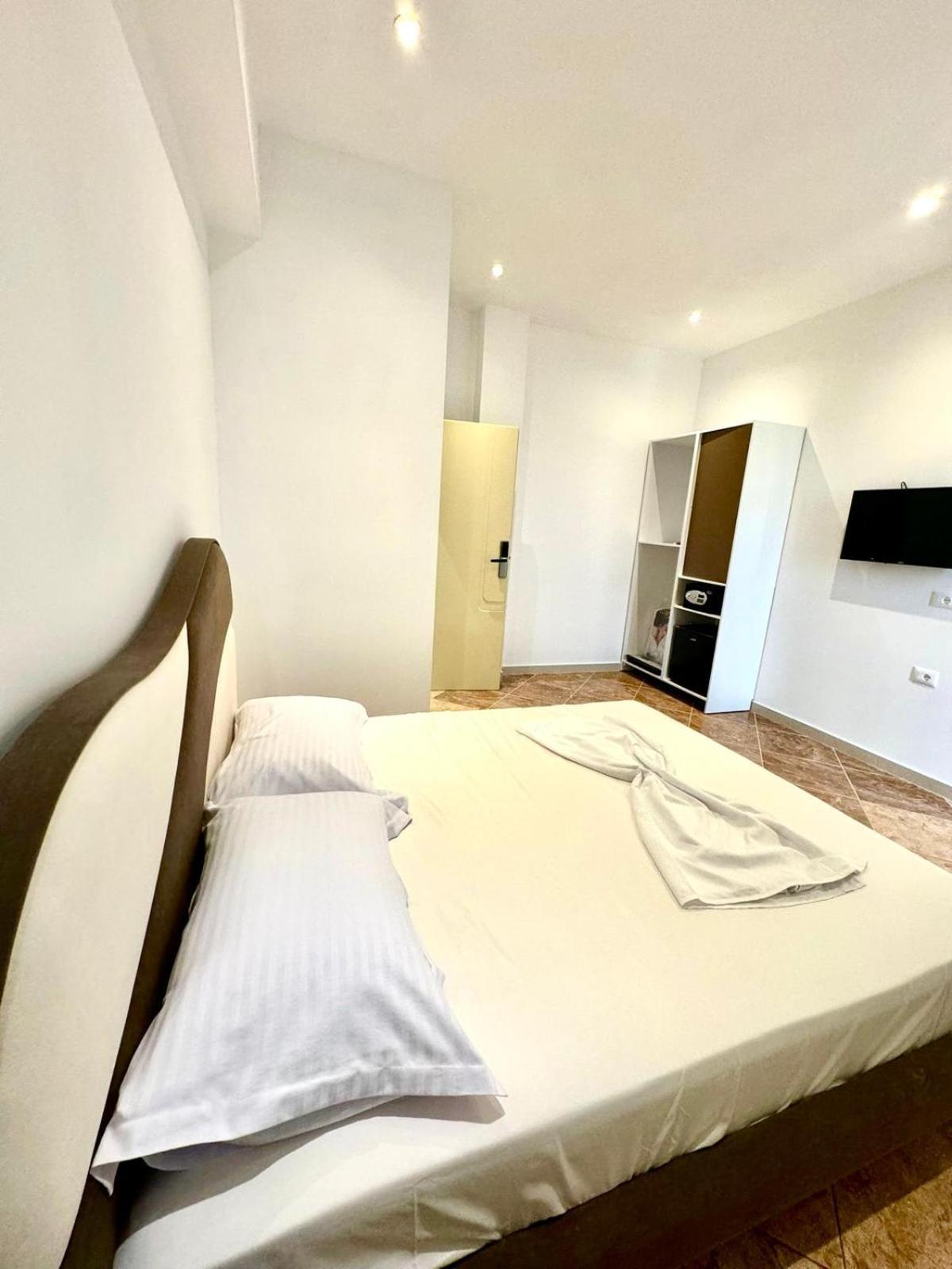 Hotel Balili Vlorë エクステリア 写真