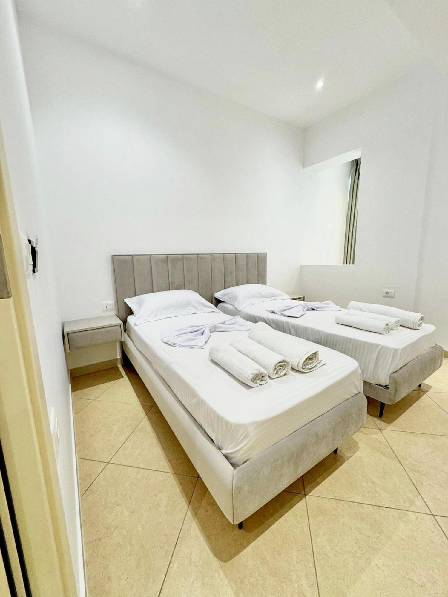 Hotel Balili Vlorë エクステリア 写真